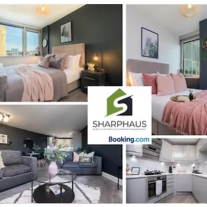 Cool & Comfy 2-bed Between The And The By Sharphaus Short Lets & Serviced Management Apartment
